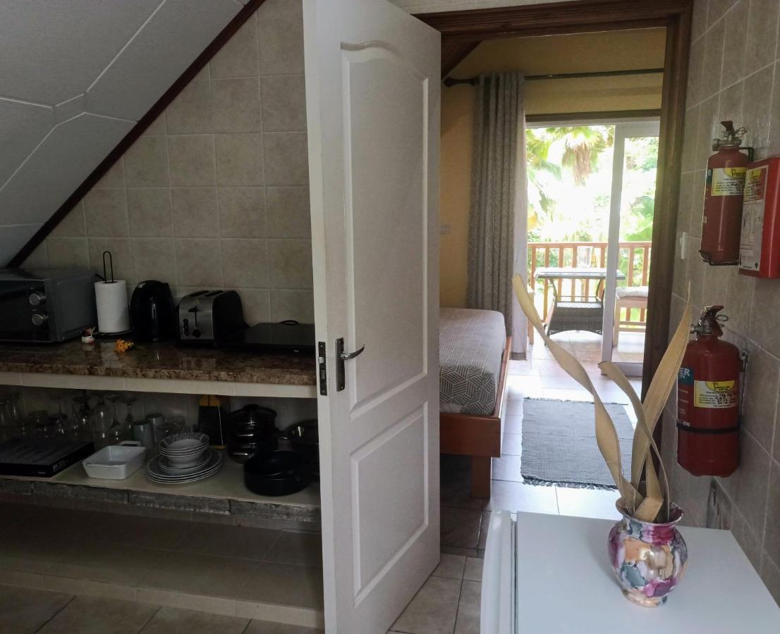 Appartement Badamier Self-Catering à La Digue  Extérieur photo